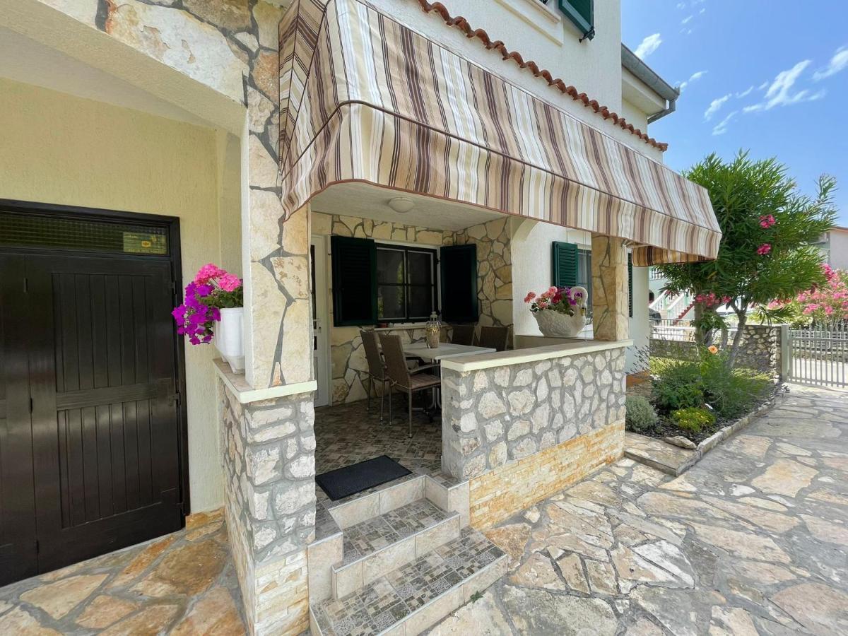 Apartman Veronika Vrsi Εξωτερικό φωτογραφία