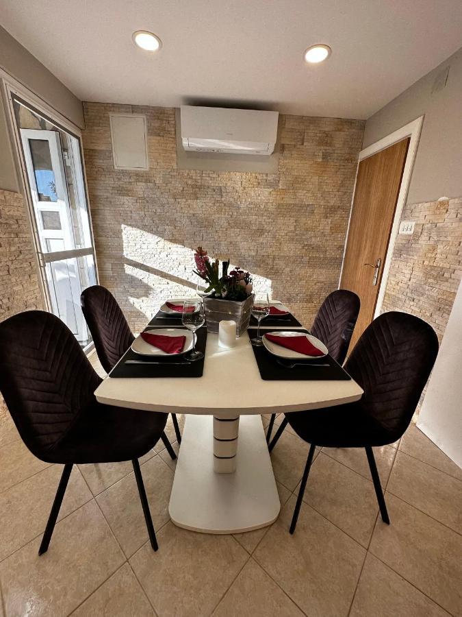 Apartman Veronika Vrsi Εξωτερικό φωτογραφία