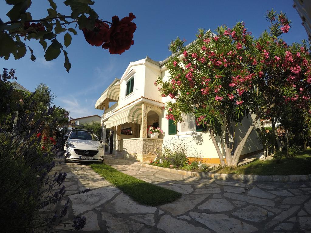 Apartman Veronika Vrsi Εξωτερικό φωτογραφία