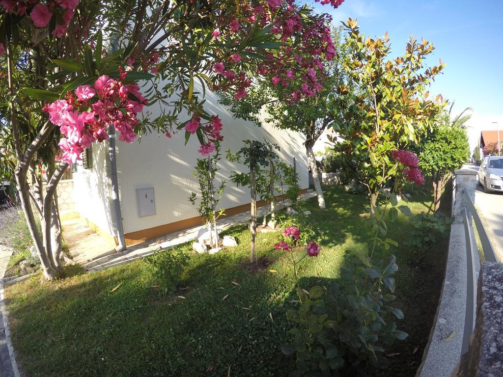 Apartman Veronika Vrsi Εξωτερικό φωτογραφία